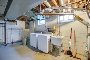 Charming & Tasteful Fully Furnished Home! - Image 4