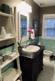 Old World Charm Flat in Upscale Neighborhood - Image 3