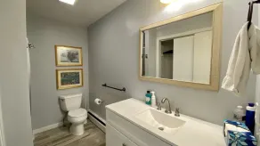 Narragansett R. I. 5 chambres, 3 salles de bain complètes, air climatisé sur cul-de-sac - Image 3