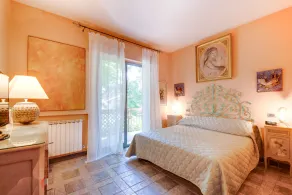 elegant apartment in the green and with large terrace - Image 5