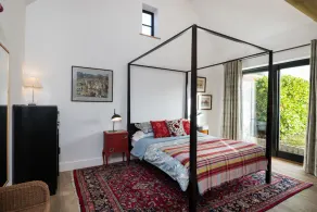 Delightful newly converted dairy - Image 3