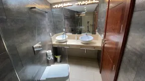 Large Luxury Villa in great location Hot Tub, A/C, Pool Table,Table Tennis,Wifi, - Image 4