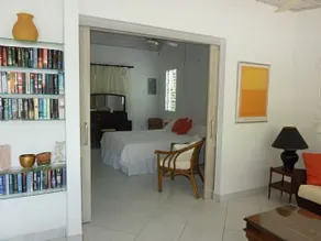 Delightful garden cottage, realistically priced, near to Gibbs / Mullins beaches - Image 3