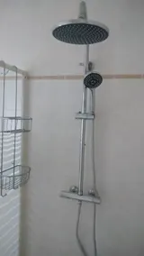 Stort hus med skog och sjö - Image 3