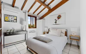 Beautiful home in Meyzieu - Image 4