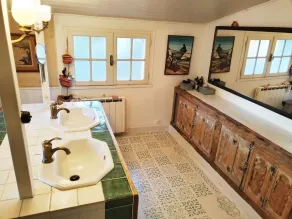 Large Provencal Mas and independent Gîte 270m2- 4000m2 of land - Image 3