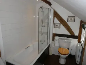 Luxurious Cottage with Lovely Views in Rural Location - Image 2