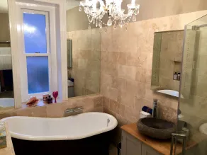 Large Victorian Town House. Pets welcome. Great for families or house parties - Image 5