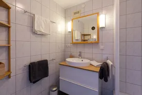 Apartamento 'Villa Müller Turmfalke' com vista para o Lago, Jardim Partilhado e Wi-Fi - Image 3