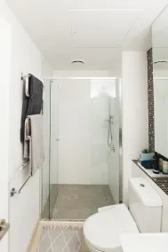 CBD location - 5min walk to tram/bus stops and Southern Cross Station - Image 5