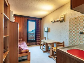 Apartment in Méribel Mottaret - Ski-in/ski-out, balcony, ski storage - Image 3