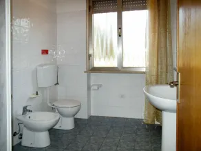 Beautiful apartment for 4 people with WIFI, A/C, pool, TV, patio and pets allowed - Image 5