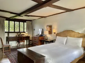 Une ferme Tudor exquise restaurée avec amour avec 7 chambres, 6 salles de bain / douche, dormir 14 dans - Image 5