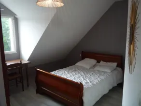 APPARTEMENT SPACIEUX, CONFORTABLE DANS MAISON INDIVIDUELLE PROCHE CENTRE VILLE - Image 4