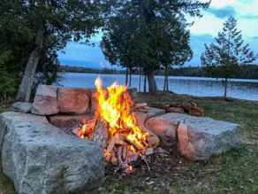 Lakefront hemma på ett vackert damm - Image 3