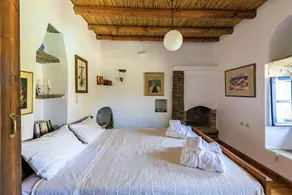 ANEZAS MANSION (casa a torre tradizionale in pietra isola di Andros-Grecia) - Image 3