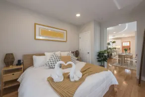 Airy Downtown 1BR w/ Parking - Image 5