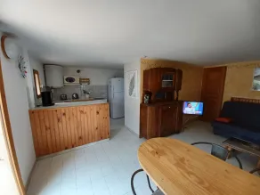 location , avec son jardin,  grand terrain arboré, proche mer, en rez-de-villa - Image 4