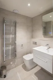 Stylish Beach Cottage Sleeps 4,  just 85 mtrs from sandy 'Blue Flag' beach. - Image 4