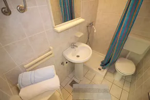 Holiday apartment near to the beach with air conditioning - Image 3