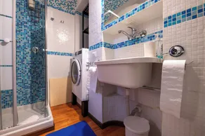 Yenne Home - Image 5