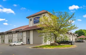 Baymont By Wyndham Batavia - Darien Lake - Image 5