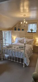 Romantic Cottage, Perranporth, Sleeps 2, Dog friendly, Walking distance to Beach - Image 4