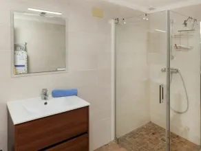 Vacation Home i L'escala med 5 sovrum som kan rymma 8 - Image 5