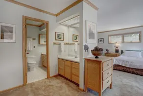 Ski in/Ski Out 100 yards, Masive Views, On Shuttle Route, Hot Tub, Fireplace - Image 2