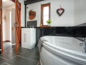 3 Bed in Camelford oc-pendb - Image 4