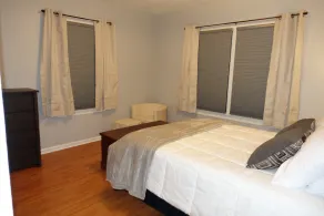 The College Cottage - Entire Home - Image 4