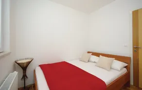 Apartment Orange - Image 5