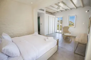 Villa Ellia 2 is Magnificent Villa for14 guests close to Elia beach - Image 5
