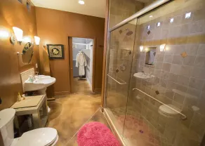 STUNNING ULTRA-CONTEMPORARY, PETS YES, DWTN GUESTHOUSE, IN HISTORIC NEIGHBORHOOD - Image 5
