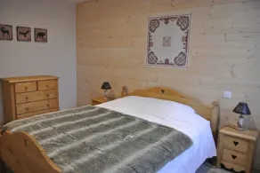 LARGE CHALET HEART OF RESORT, SKIS ON FOOT, FOR 15 PEOPLE 4 **** - Image 5