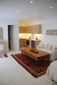 Luxury 2 person open plan apartment, private infinity pool, spectacular views - Image 5