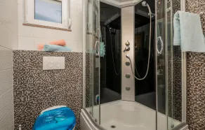 Amazing Apartment In Krvavica With Wifi - Image 3