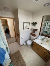 Peaceful 5-Bedroom Family Retreat - Main House & Cabin on Camp Lake - Image 2