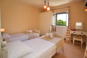 Villa Dioni, Stamoulis villas at the heart of the island - Image 4
