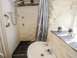 Old Ty'n Y Wern - Image 4