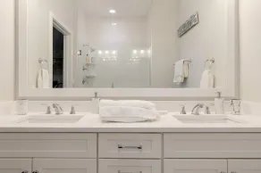 New Downtown Annapolis Condo With Free Parking - Image 5