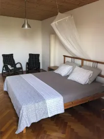 Villa / finca with beautiful terrace & large garden, 5 minutes to the beach, Dalmatia - Image 5