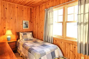 Charming, 4 Bed, 2 Bath! Muskoka Room! Beaumaris! Incredible Views! - Image 5