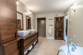Luxury chalet retreat Wood fire,  Hot Tub & Sauna - Image 4