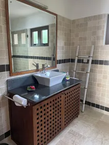 Glacis: Beach-front self-catering Villa<br> - Image 4