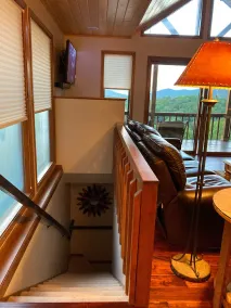 Beautiful Mount Mitchell Home - Stunning views, decks & hot tub & endless hikes - Image 4