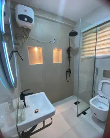 AZ KINGS HOTEL AND APARTMENT - Image 2