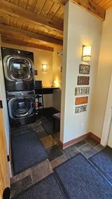 Golden Cottage with access to CITIES/MOUNTAINS/LAKES/CAFES! - Image 4