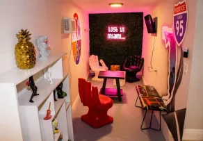 Unique Miami Art Escape w/ HotTub, Arcade & Murals - Image 4