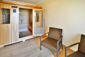 Sommerhus ved Jamno Sø med Pool - Image 3